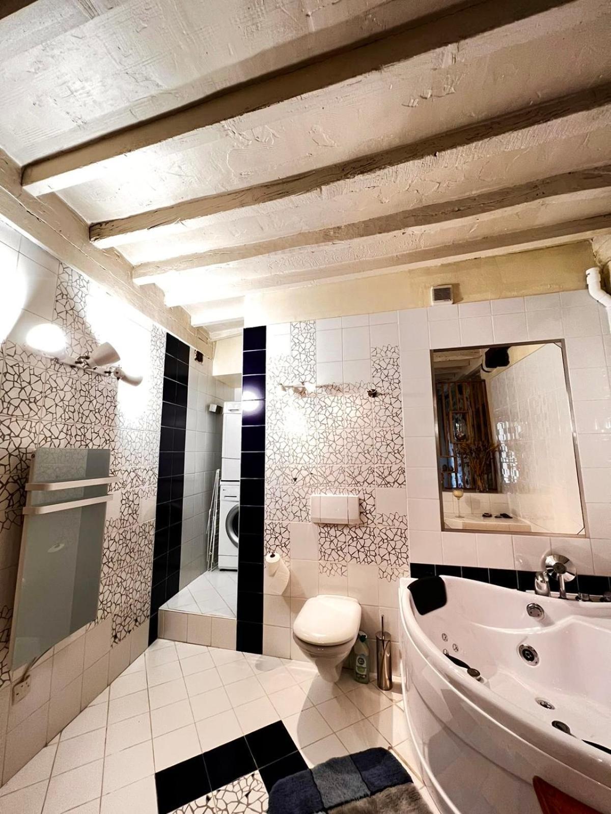 L'Elegante - Maison De Ville Avec Bains A Remous - Parking Inclus Saint-Paul-de-Vence Exteriér fotografie